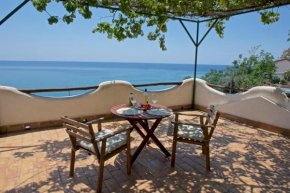 Гостиница Casa Paradiso  Террачина
